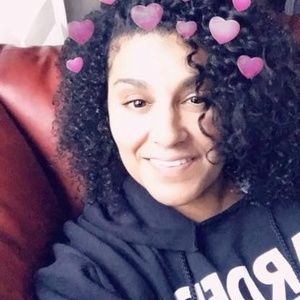 Meet your Posher, Denee